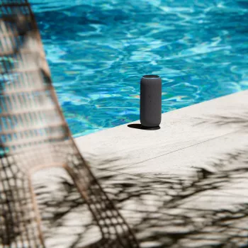 Mono prenosný reproduktor Motorola moto sound flow Carbon – 30 W RMS, USB-C, bezdrôtový, látkové puzdro