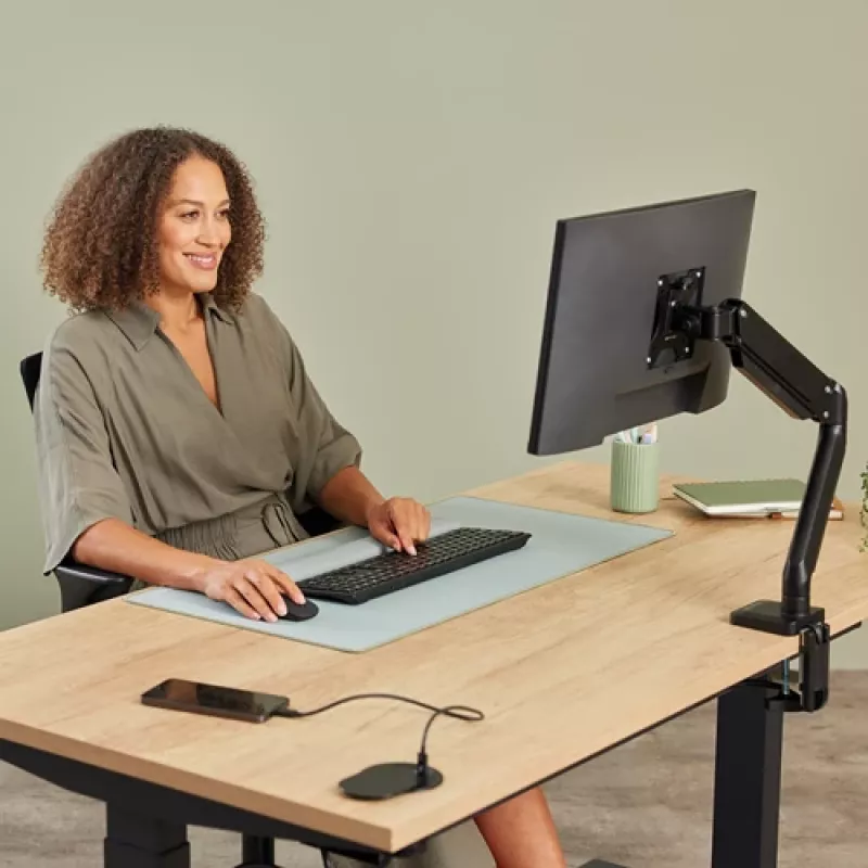 Fellowes 100137177 predlžovací kábel 2 m 1 AC výstup interiér čierny