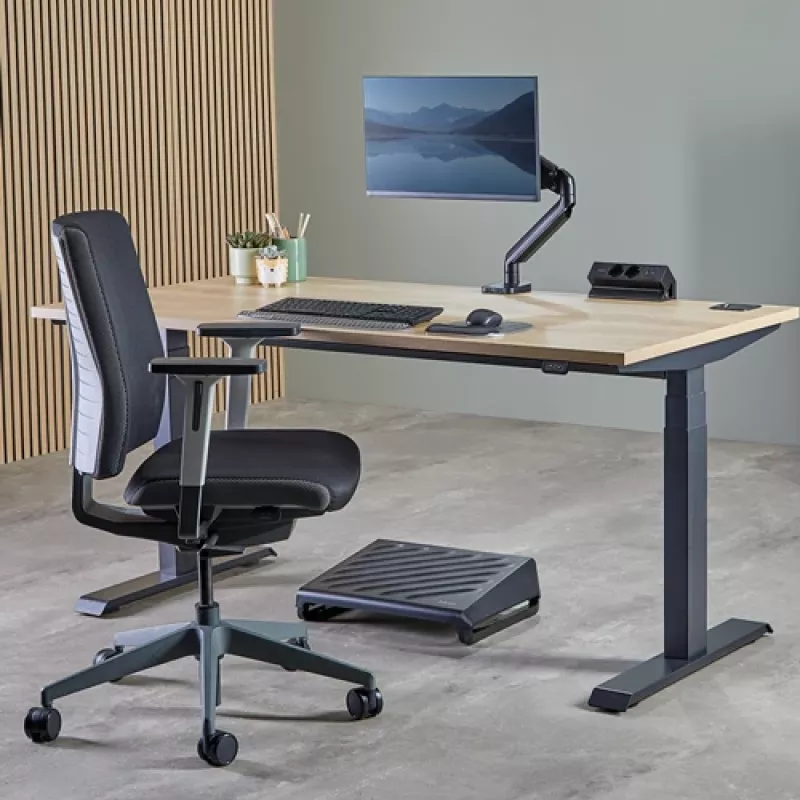 Fellowes 100137182 predlžovací kábel 2 m 2 AC zásuvky interiér čierny