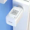 FRITZ Smart Thermo 302 termostat (interiérový), biely, ovládanie tlačidlami, AA batéria, 51×51×90 mm