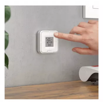 Bezdrôtový inteligentný ovládač na montáž na stenu FRITZ Smart Control 440 — biely, 69×69×18 mm