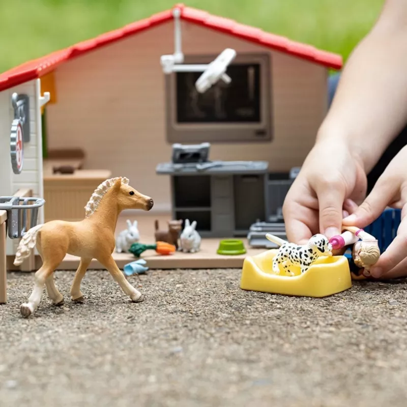Veterinárna ordinácia so zvieratami Schleich 42502