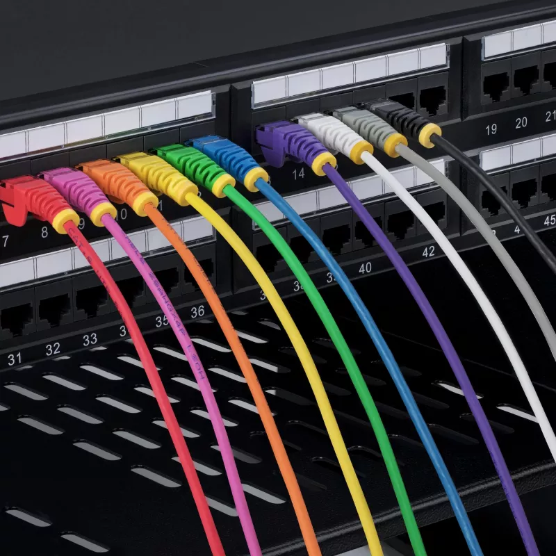 StarTech.com 1,5 m biely štíhly CAT6 Ethernet kábel, ochrana jazýčka, 100 W PoE, UTP, LSZH, 28AWG čistá holá medená kábel, štíhly RJ45 sieťový patch kábel s odľahčením, jednotlivo testovaný