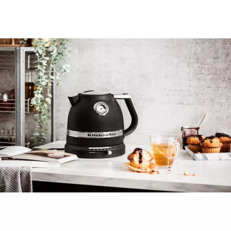 KitchenAid 5KEK1522EBK rýchlovarná kanvica 1,5 L 2400 W čierna