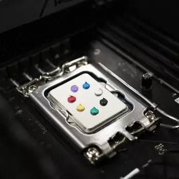Teplovodivá pasta Cooler Master Cryofuze 5 — žltá, max. prevádzková teplota 240°C, 1 ks
