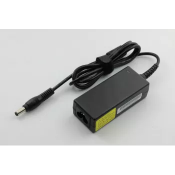 CoreParts MBA1300 napájací zdroj/invertor interiérový 40 W čierna