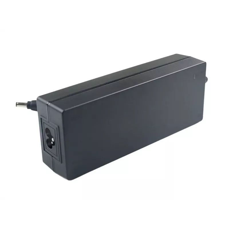 CoreParts MBXAC-AC0016 napájací zdroj interiérový 120 W čierny