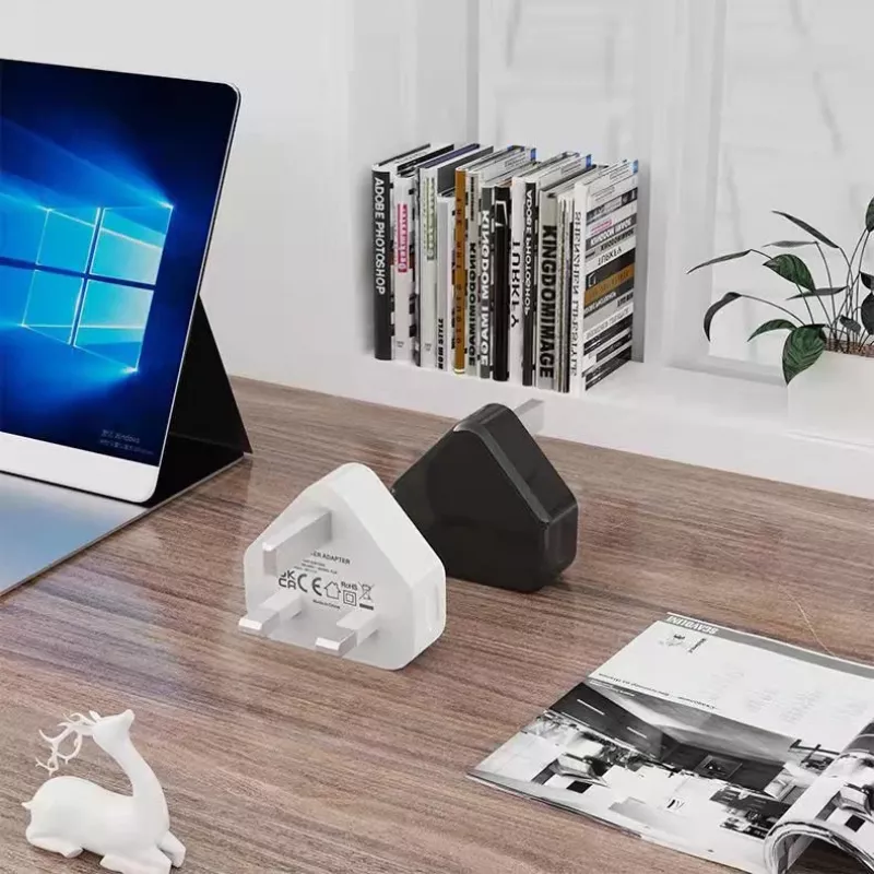 CoreParts MBXUSB-AC0017 univerzálna mobilná nabíjačka čierna AC interiérová