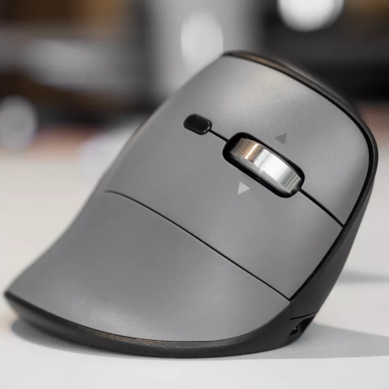 BakkerElkhuizen FastForward Pro myš, pre pravákov, vertikálny dizajn, optická, RF Wireless + Bluetooth + USB Type-C, 5000 DPI, čierna, sivá