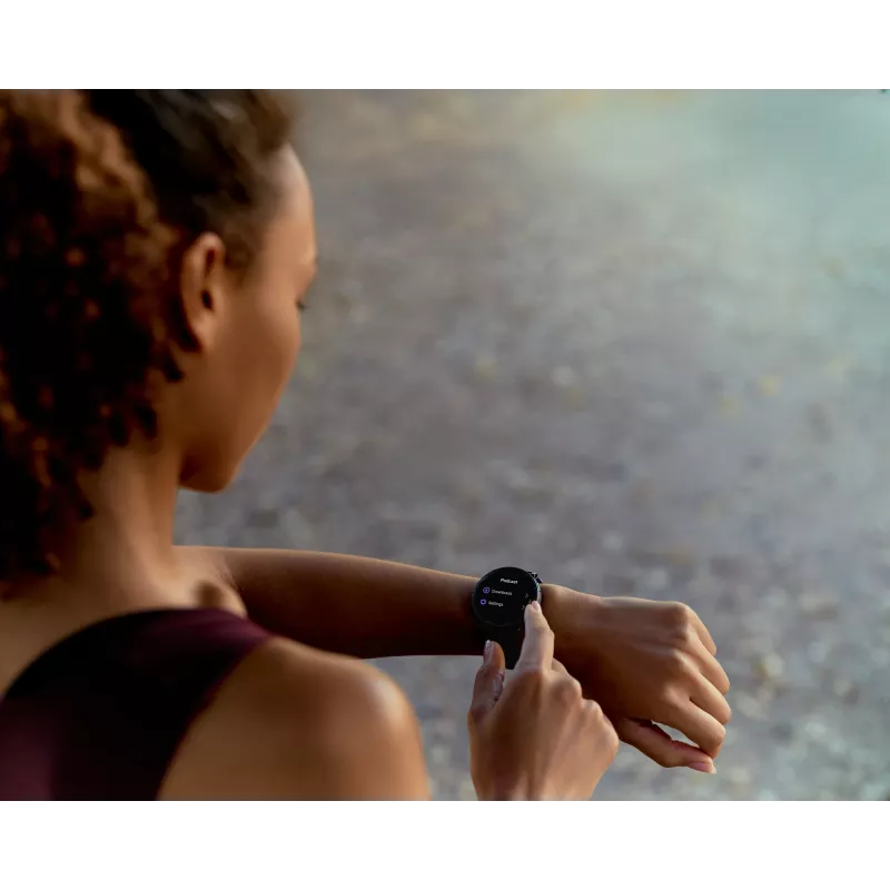 Smartwatch Amazfit Active Max okrúhle AMOLED 1,5 inch 480×480 dotykový displej 64 MB RAM 4 GB 658 mAh čierny
