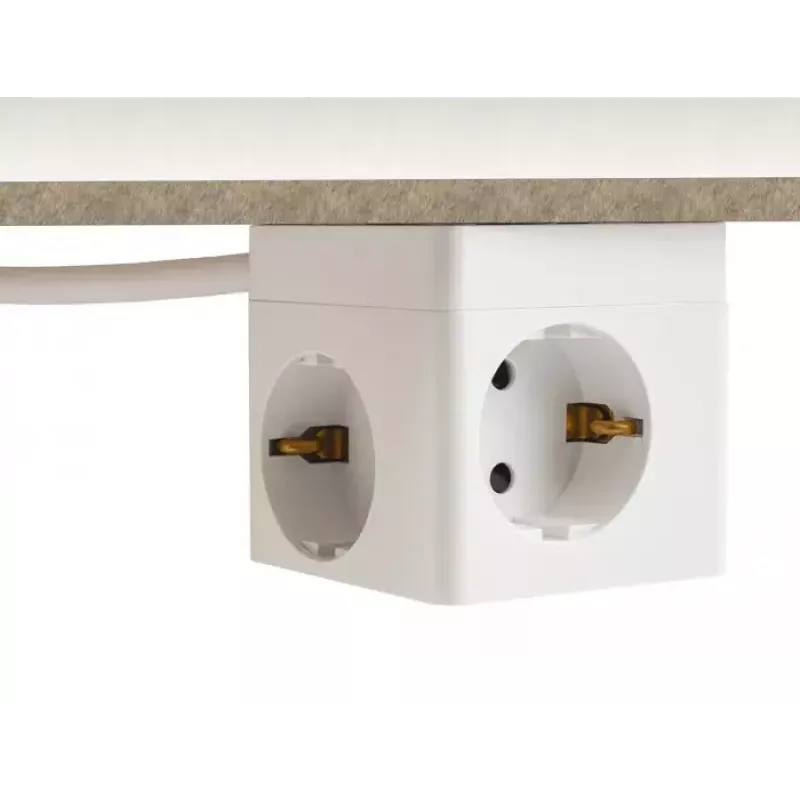 DeLOCK 11497 3-násobná zásuvková kocka s 1,5 m predlžovacím káblom, USB nabíjačka, detská poistka, biela