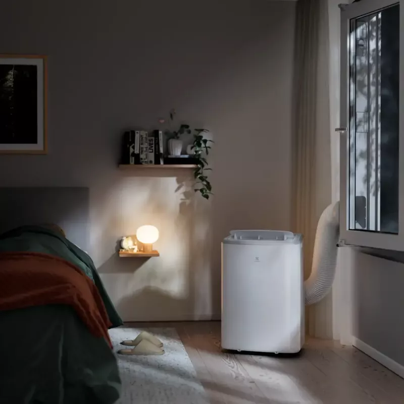 Electrolux EXP34U339HW prenosná klimatizácia 64 dB biela