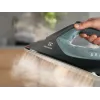 Electrolux E8SI2-8OG parná žehlička RESILIUM-žehliaca doska 2800 W čierna, tmavozelená