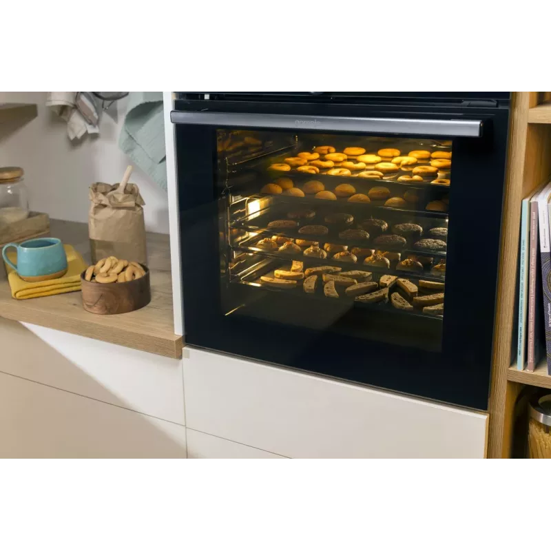 Gorenje BOS6747A01BG 77 L čierna
