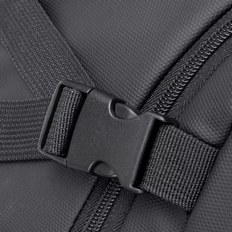 Voľnočasový batoh Rivacase Tegel 8465 čierny polyester EKOLOGICKÝ