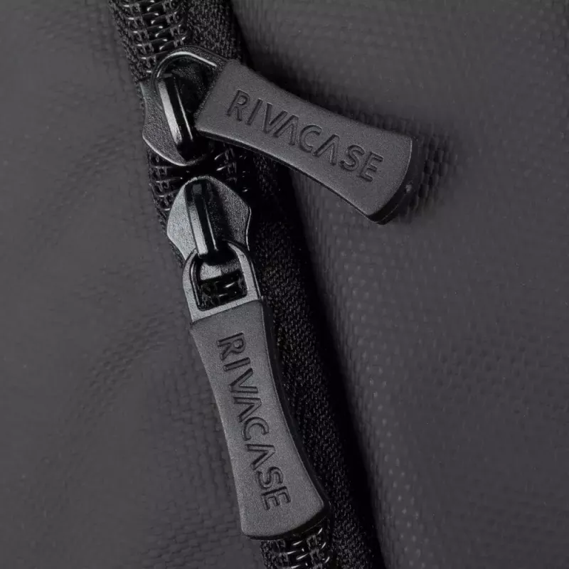 Voľnočasový batoh Rivacase Tegel 8465 čierny polyester EKOLOGICKÝ