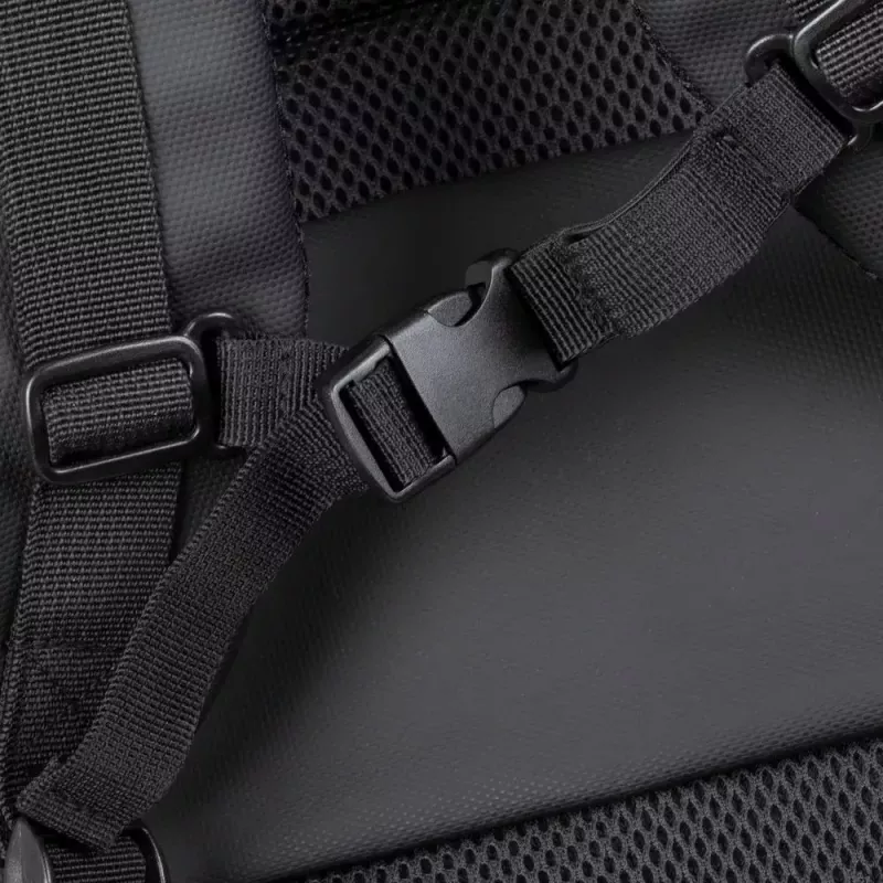 Voľnočasový batoh Rivacase Tegel 8465 čierny polyester EKOLOGICKÝ