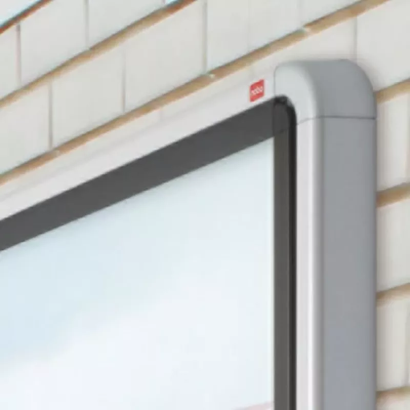 Nobo Premium Plus Outdoor magnetická uzamykateľná nástenka 6xA4