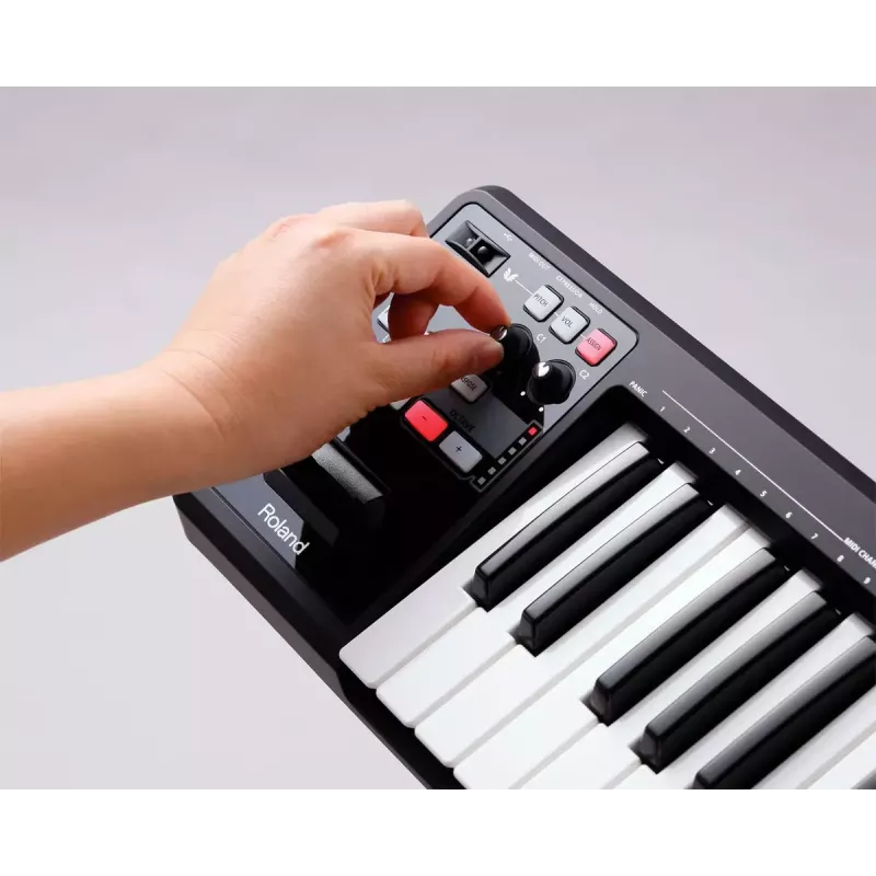 MIDI klávesnica Roland A-49 49 klávesov USB čierna biela