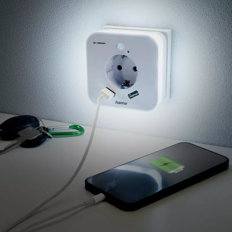 Hama 00223498 LED nočné svetlo so zásuvkou, 2 USB výstupmi, senzorom pohybu a svetla