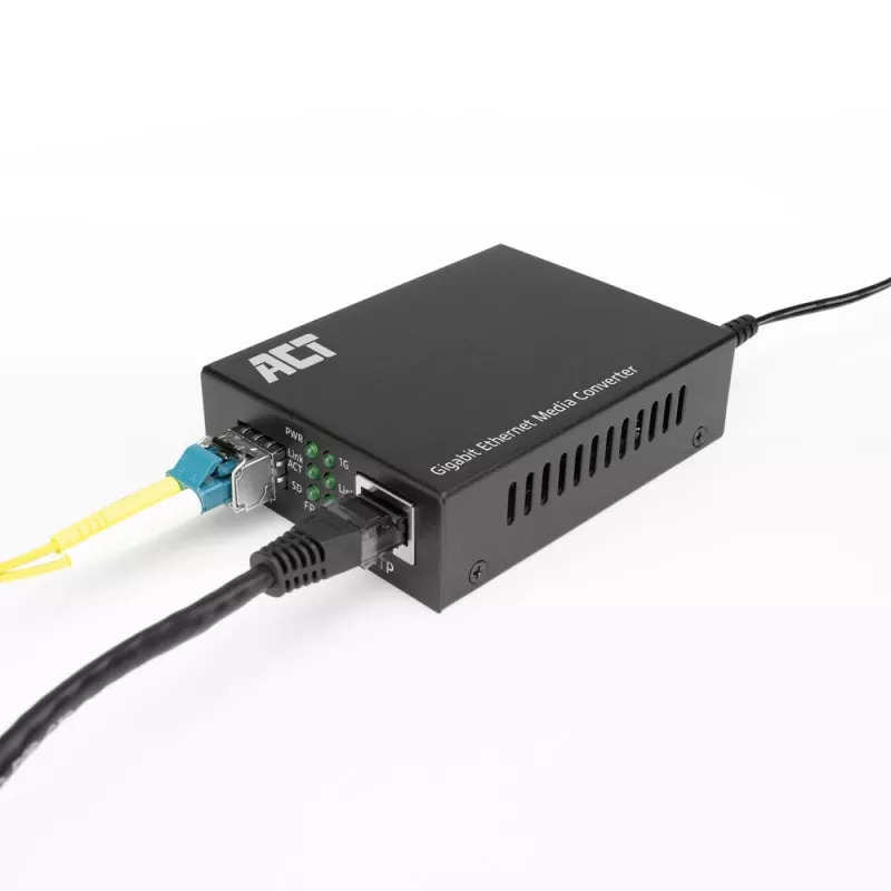 Sieťový mediakonvertor ACT AC4451 1000 Mbit/s multimode singlemode čierna