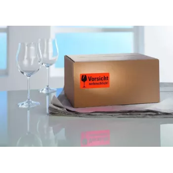 Samolepiace etikety Avery 7211 zaoblený obdĺžnik červená
