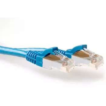 ACT modrý 2 metre SFTP CAT6A patch kábel s ochranou zaistenia a RJ45 konektormi