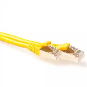 ACT žltý 5 metrov SFTP CAT6A patch kábel so zaistením s RJ45 konektormi