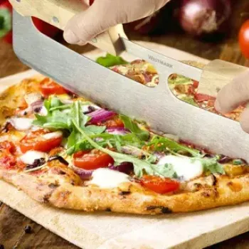 Krájač na pizzu Westmark Pro nerez drevená rukoväť 355 mm