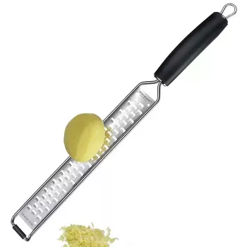 Ploché strúhadlo Westmark Technicus‑Pro, čepele z nehrdzavejúcej ocele, čierne plastové telo, šírka 36 mm, dĺžka 399 mm