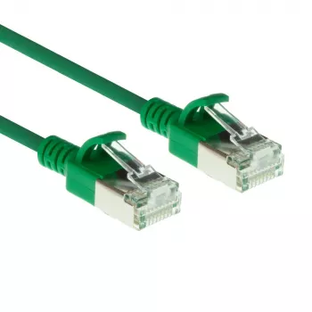 ACT zelený 7 m LSZH U/FTP CAT6A slimline patch kábel pre dátové centrum s ochranou zaťahovacej poistky a RJ45 konektormi