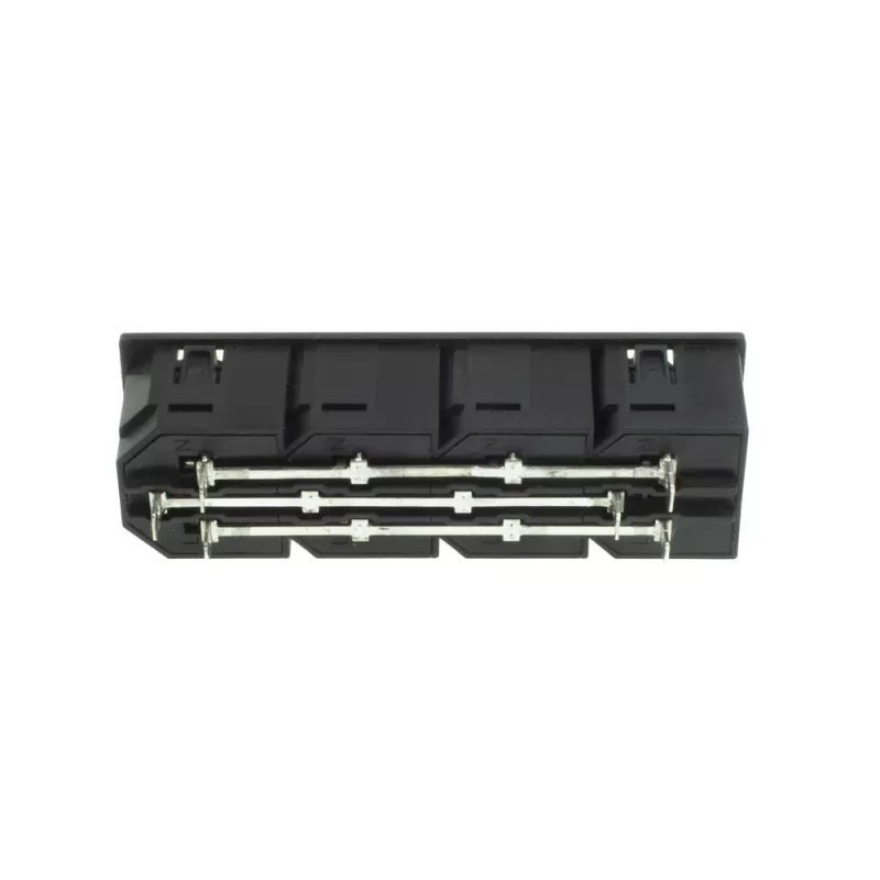 ACT C13 IEC Lock Net Entree (4x výstup) – čierny, PA135015BK4