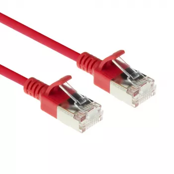ACT červený 0,15 m LSZH U/FTP CAT6A slimline patch kábel do dátového centra s ochranou proti vysunutiu a RJ45 konektormi