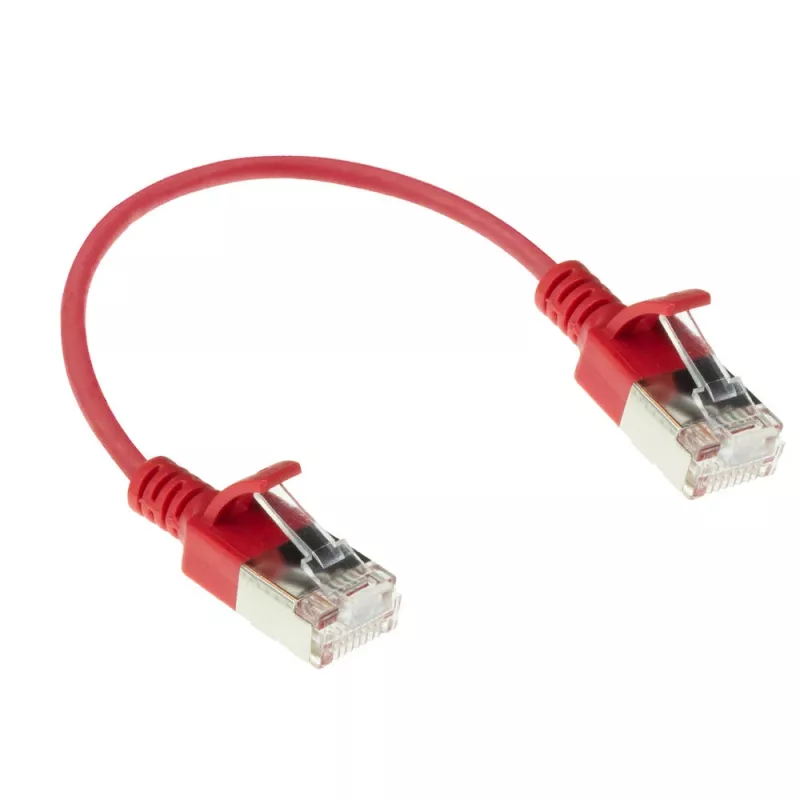 ACT červený 0,15 m LSZH U/FTP CAT6A slimline patch kábel do dátového centra s ochranou proti vysunutiu a RJ45 konektormi