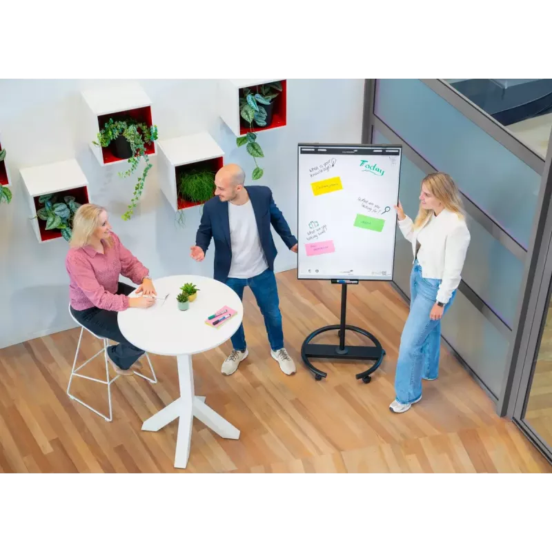 Mobilný flipchart s okrúhlou základňou Legamaster SKETCH EASY – oceľ, 5 koliesok, 720×600 mm