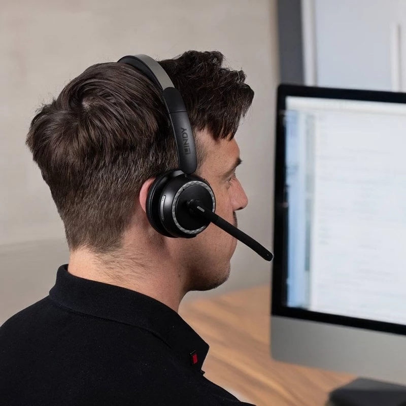 Lindy L118 bezdrôtový headset s potlačením hluku a nabíjacia stanica