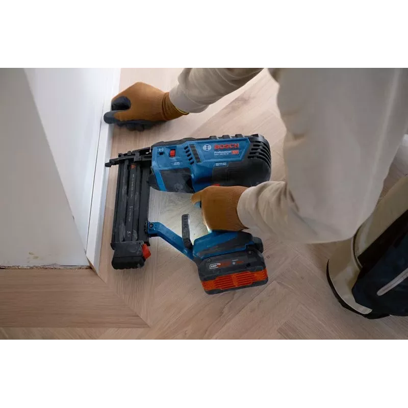 Bosch GNH 18V-50 M Professional sponkovačka akumulátorová