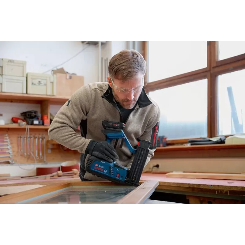 Bosch GNH 18V-50 M Professional sponkovačka akumulátorová