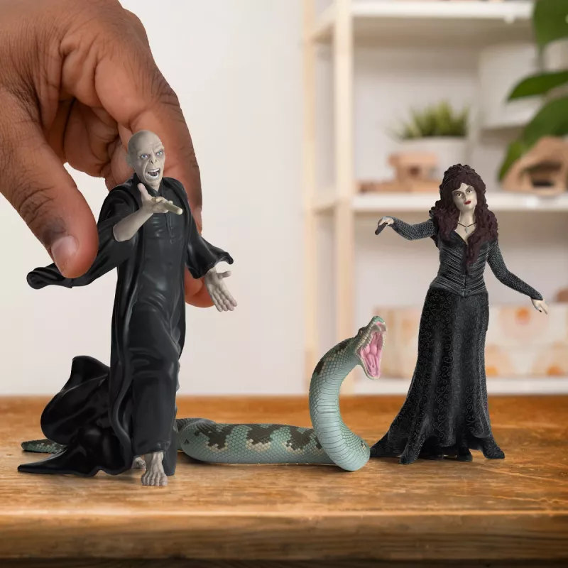 Sada figúrok Schleich Lord Voldemort Nagini Bellatrix Lestrange viacfarebná