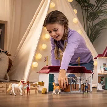 schleich HORSE CLUB Lakeview Country House and Stable, dom, kone, 5 rok(ov), viacfarebné