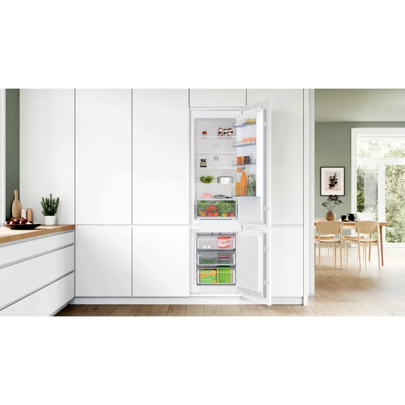 Bosch Serie 2 KIN96NSE0 chladnička s mrazničkou vstavaná 290 L biela