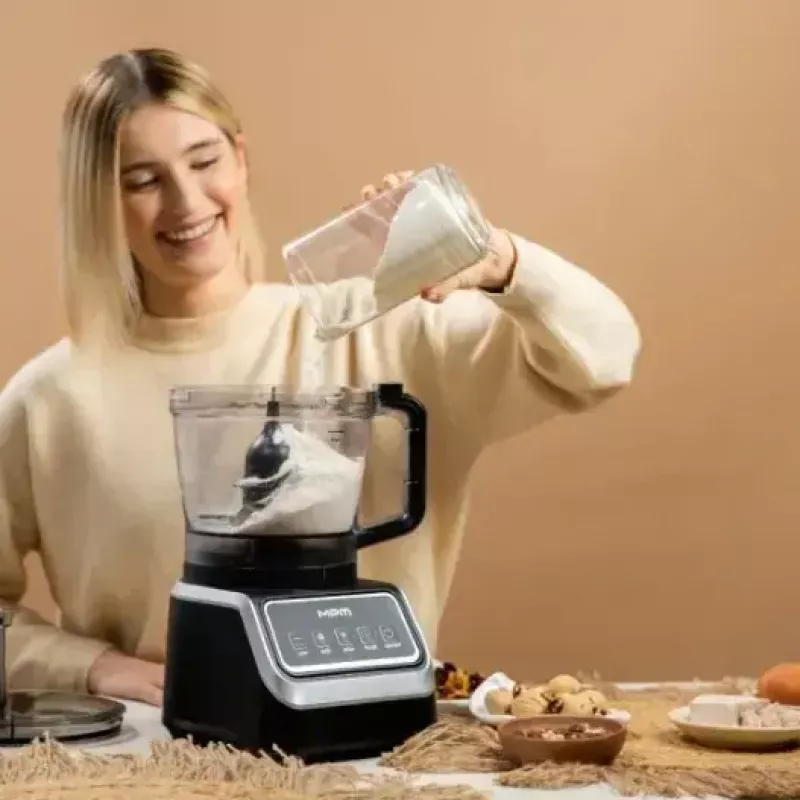 Kuchynský robot MPM MRK-27 2000W — multifunkčný kuchynský spotrebič s motorom 2000 W