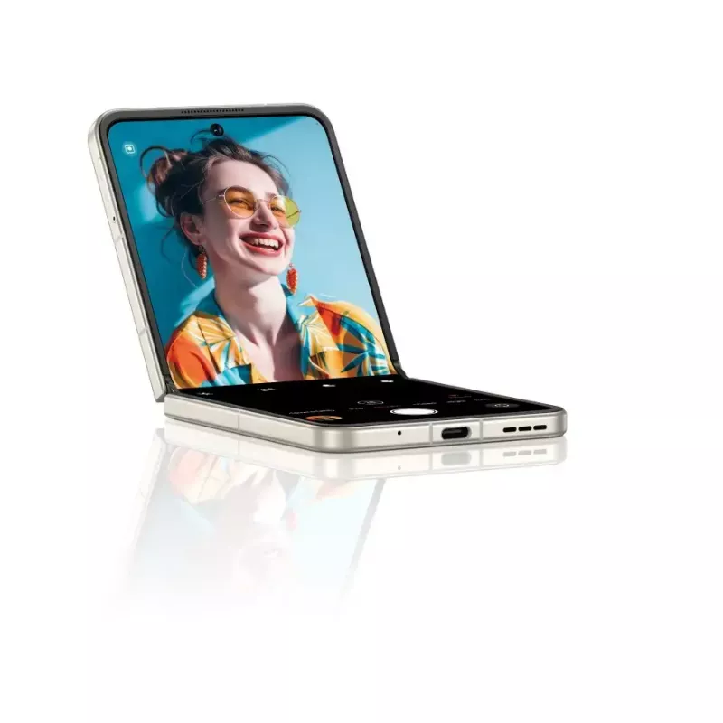 Smartphone NUBIA Flip Bundle s puzdrom, slúchadlami a chladičom (čierny)