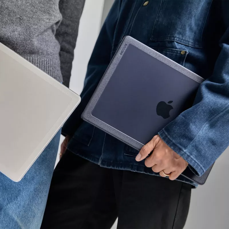 Incase Edge Hardshell puzdro s Makrolon® pre 13-palcový MacBook Air (M2/M3, 2022-2024)