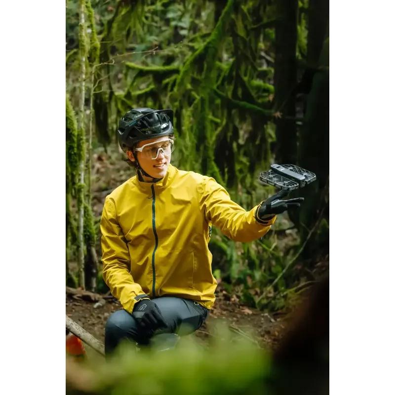 Mini dron HOVERAir X1 Pro — 4 rotory, 12 MP kamera, 4K video, dosah 1000 m, 1920 mAh batéria, 32 GB interná, čierny