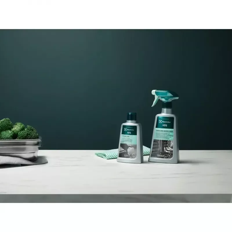 Odstraňovač tuku na rúru/varnú dosku Electrolux M3OCS301 – 500 ml rozprašovač, sivý