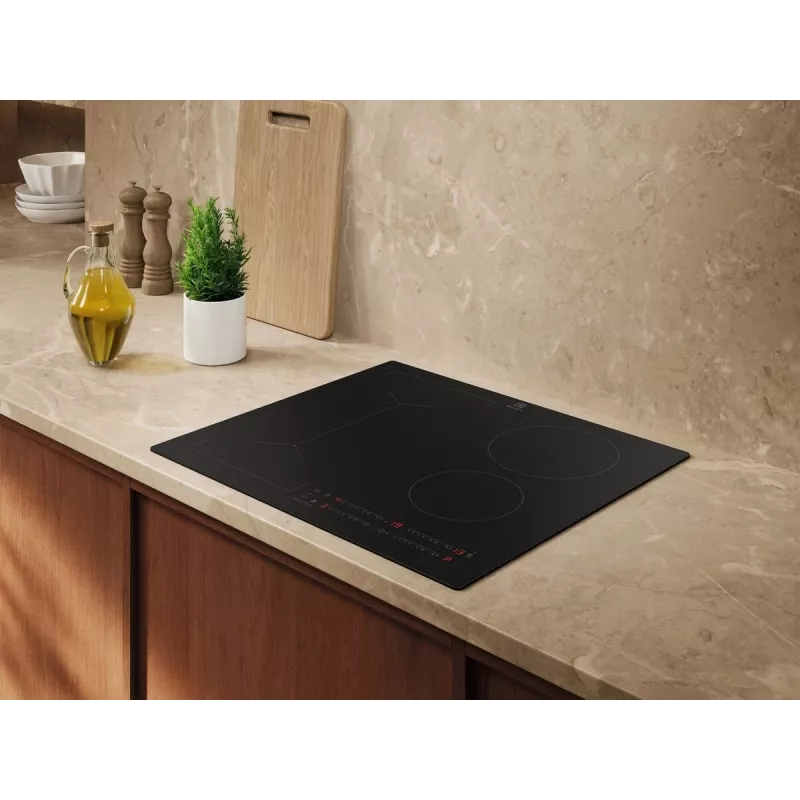 Electrolux Séria 600 EIV63443CT čierna vstavaná 60 cm zónová indukčná varná doska 4 zónová
