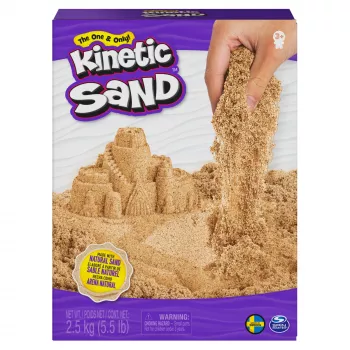 Kinetic Sand, 5,5 lbs (2,5 kg) prírodne hnedý piesok na hranie pre umenie a remeslá, pieskovisko, Amazon Exclusive (balenie sa môže líšiť), formovateľné senzorické hračky, od 3 rokov
