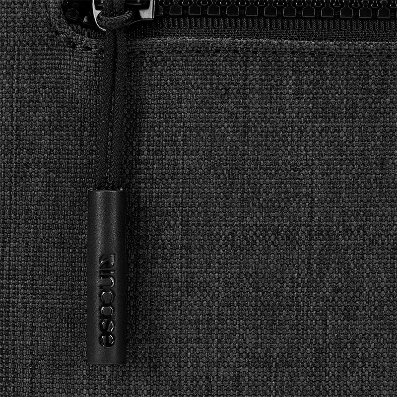 Incase Compact Sleeve s Woolenex pre 14