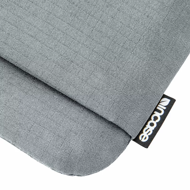Incase Go Sleeve pre notebooky do 14